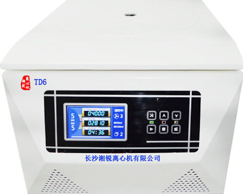 Desktop Large Capacity Centrifuge Machine Low Speed For Clinical Medicine Biochemistry